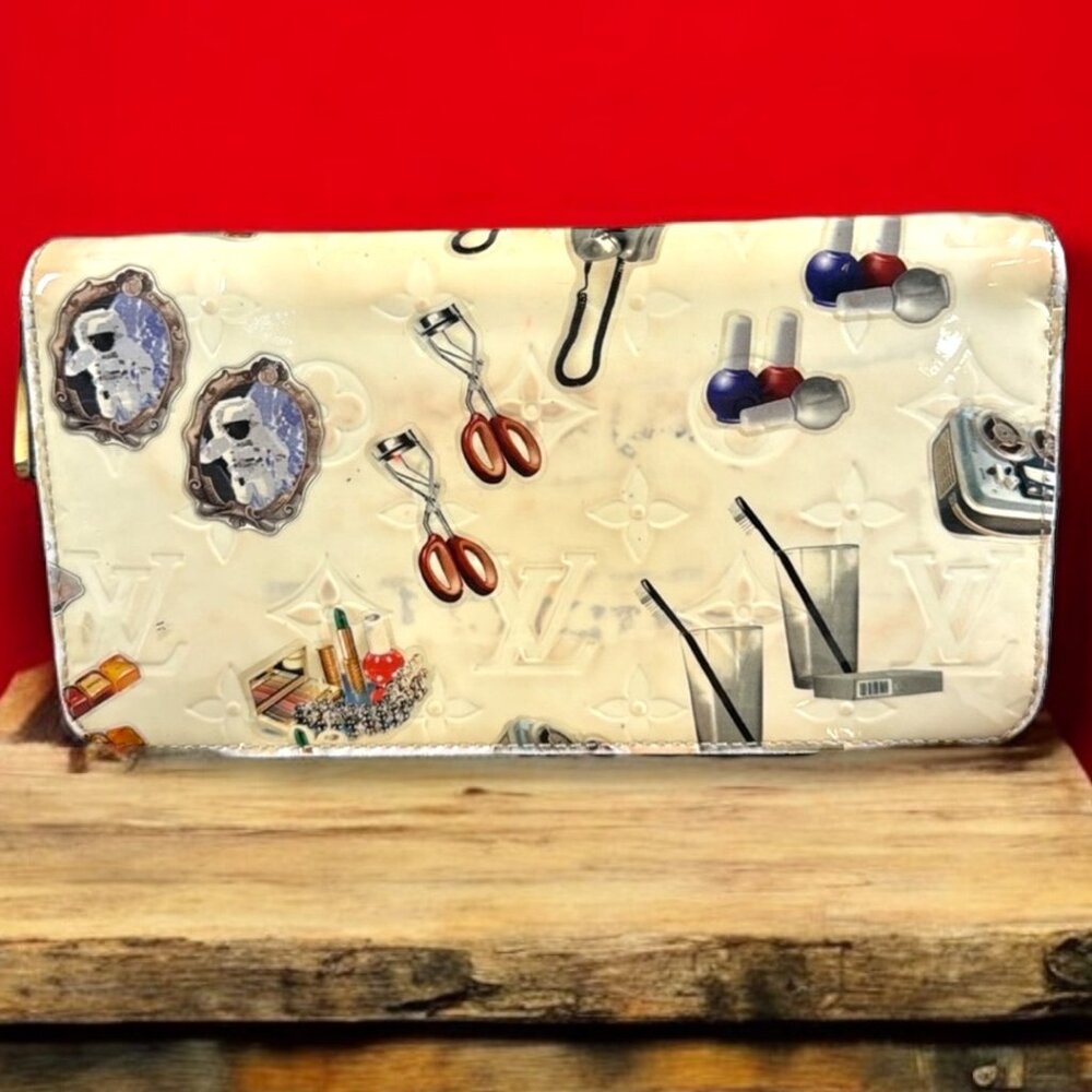 Louis Vuitton Rare Vernis Retro Sticker Graphic Zip Continental Wallet with COA - Picture 3 of 16